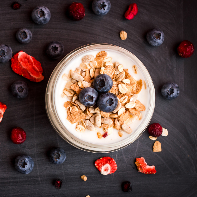 Blueberry, muesli, and a fermented milk product - Dairy and Ice cream - AAK